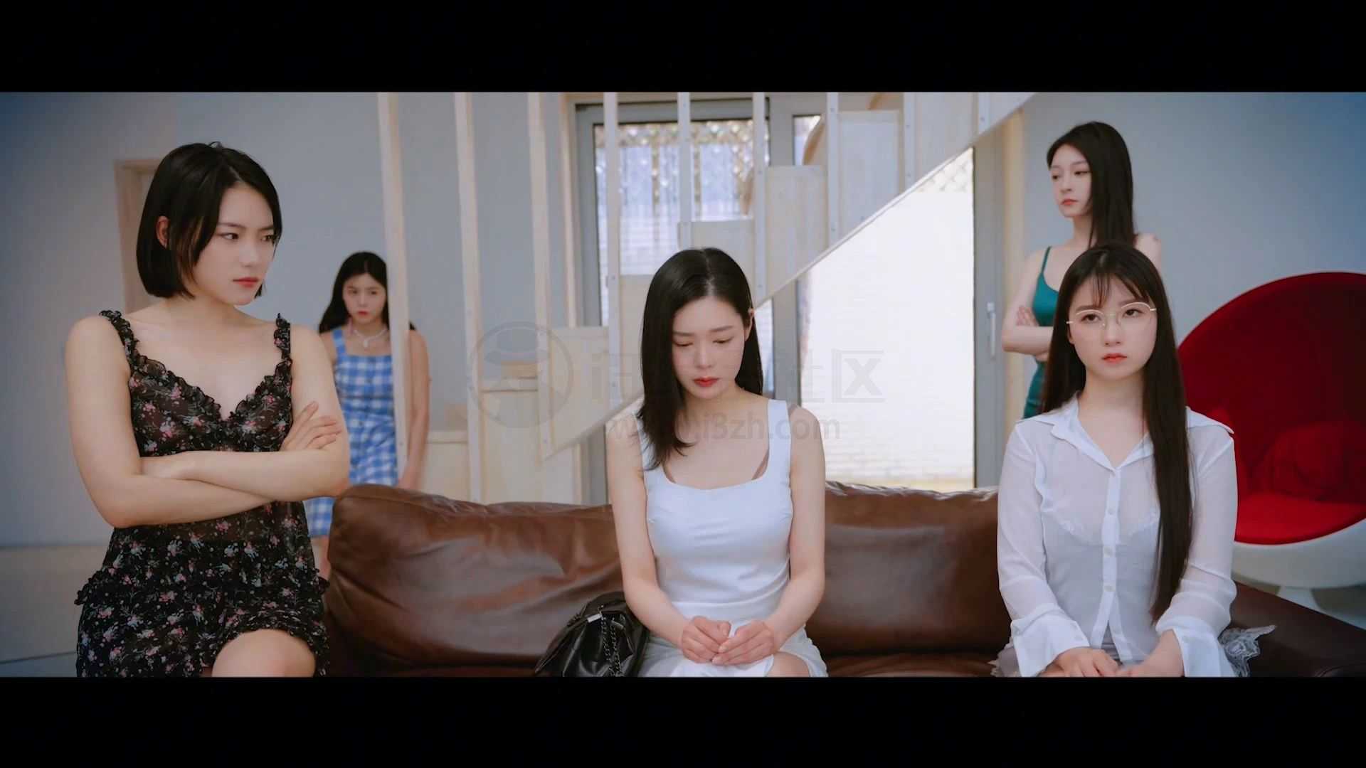 《进击吧，异次元美少女！》《女神保卫战》，又两款 17+ 影游 -2