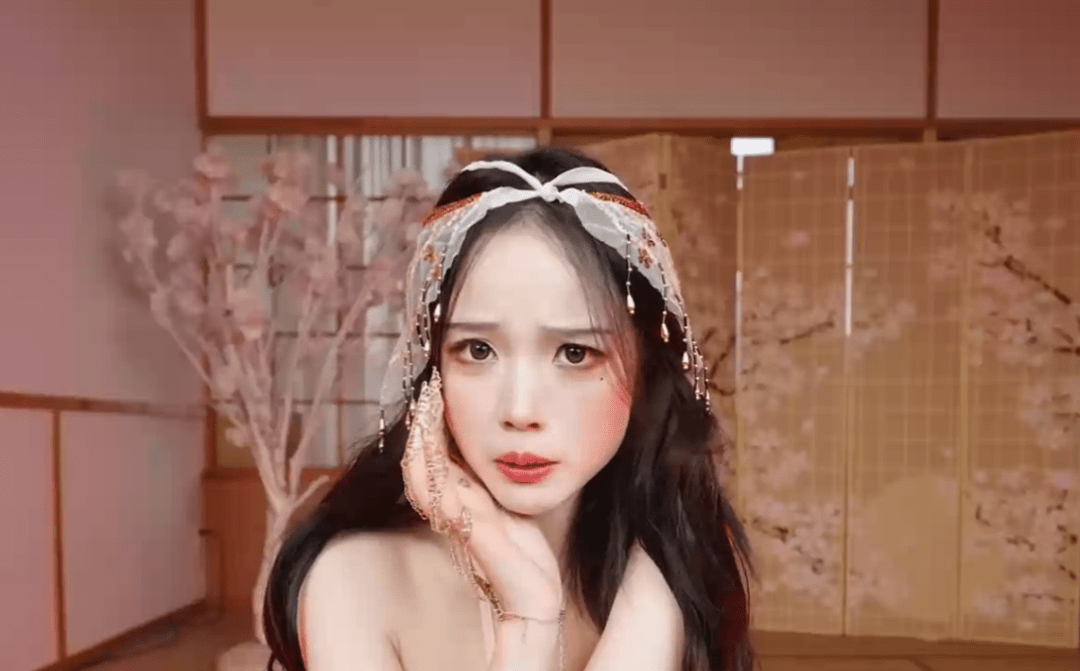 《泳装封神榜：银魔姜子牙》独具特色的真人美女互动影游 -1